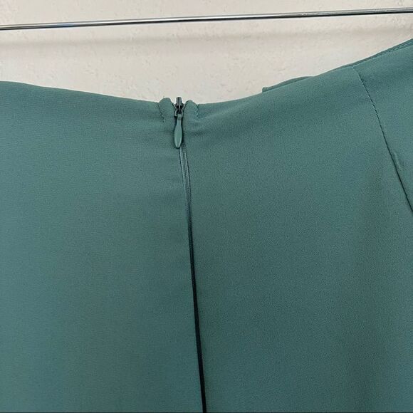 Charlotte Russe High Rise 3 Inch Ruffle Teal Blue Shorts Junior’s Size Large - Picture 2 of 12